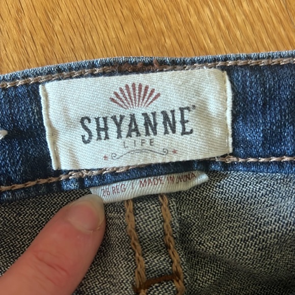 Shyanne Jeans - Picture 5 of 6